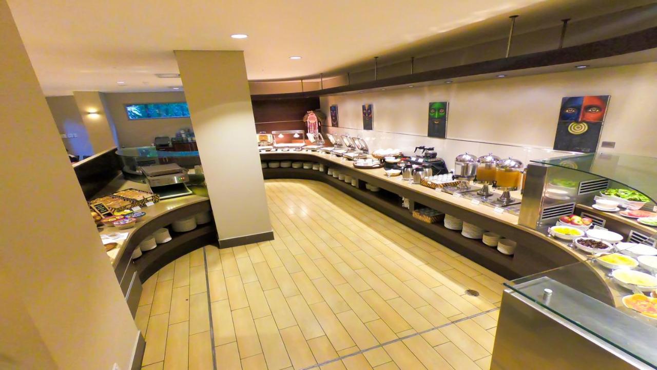 Holiday Inn & Suites Port Moresby By Ihg Экстерьер фото