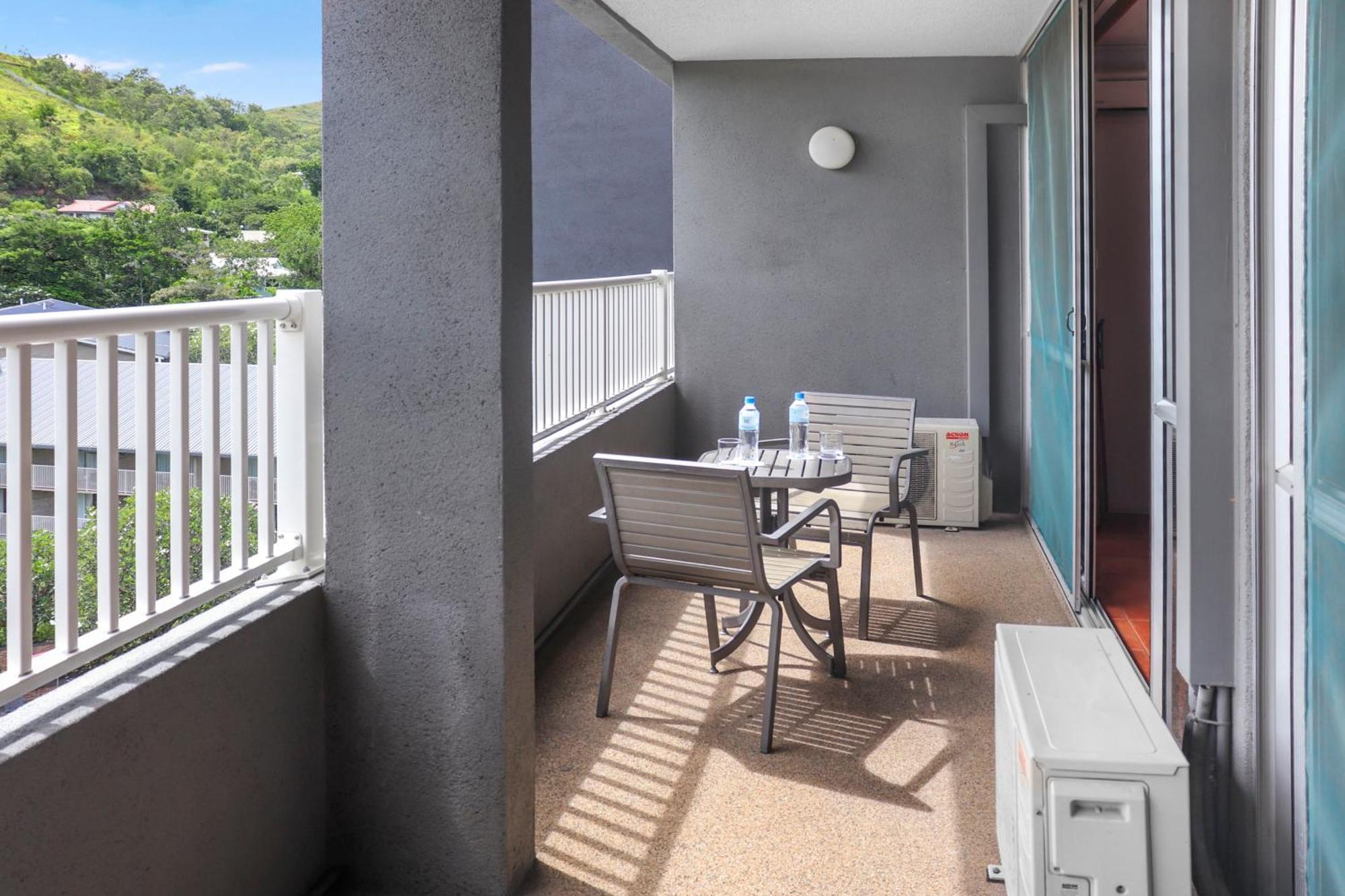 Holiday Inn & Suites Port Moresby By Ihg Экстерьер фото