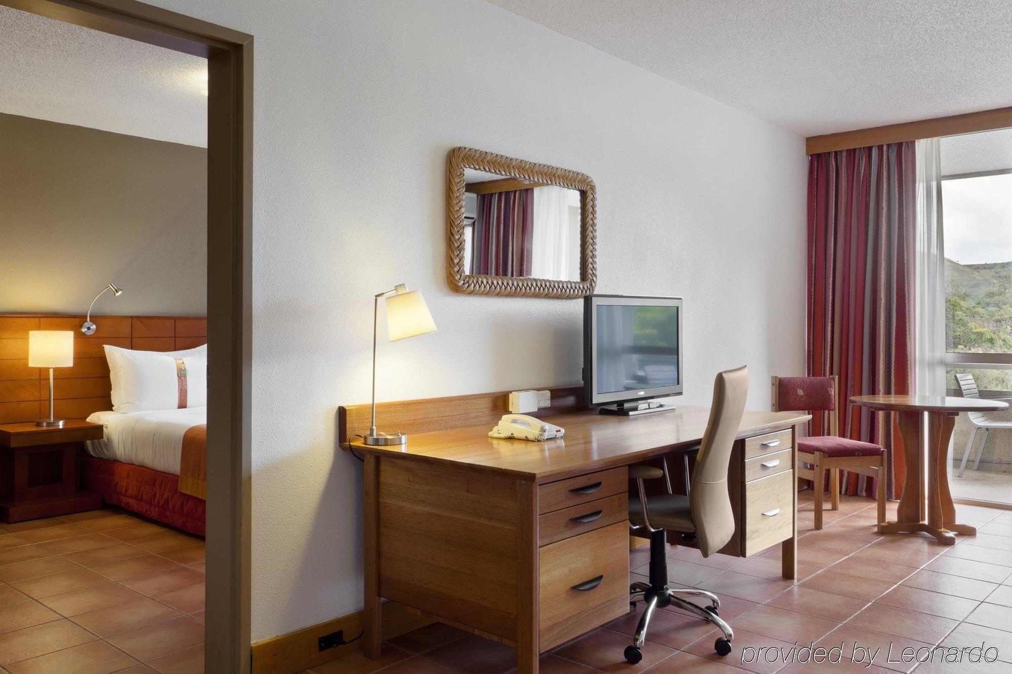 Holiday Inn & Suites Port Moresby By Ihg Номер фото